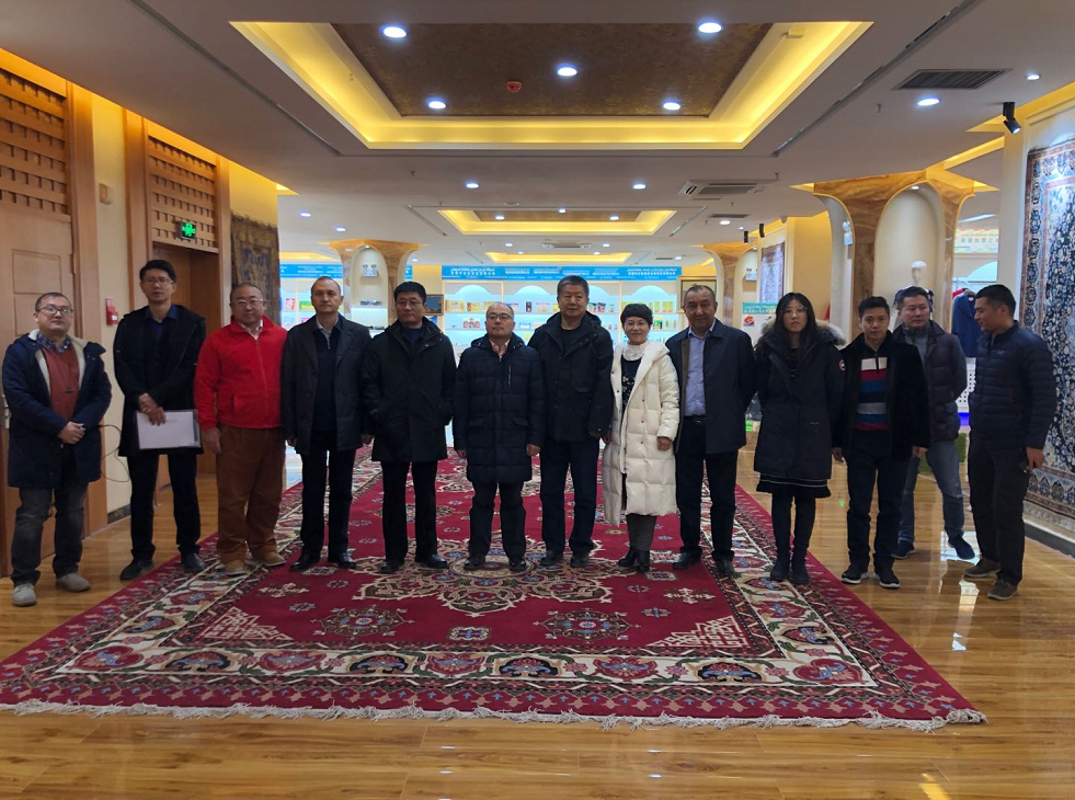 1575953351095002251.png q1.png