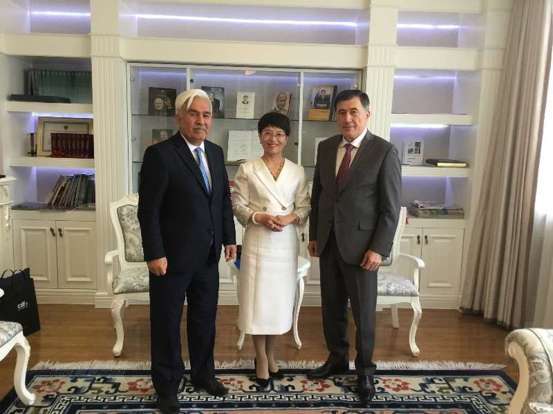 1576048934935054360.png q1.png